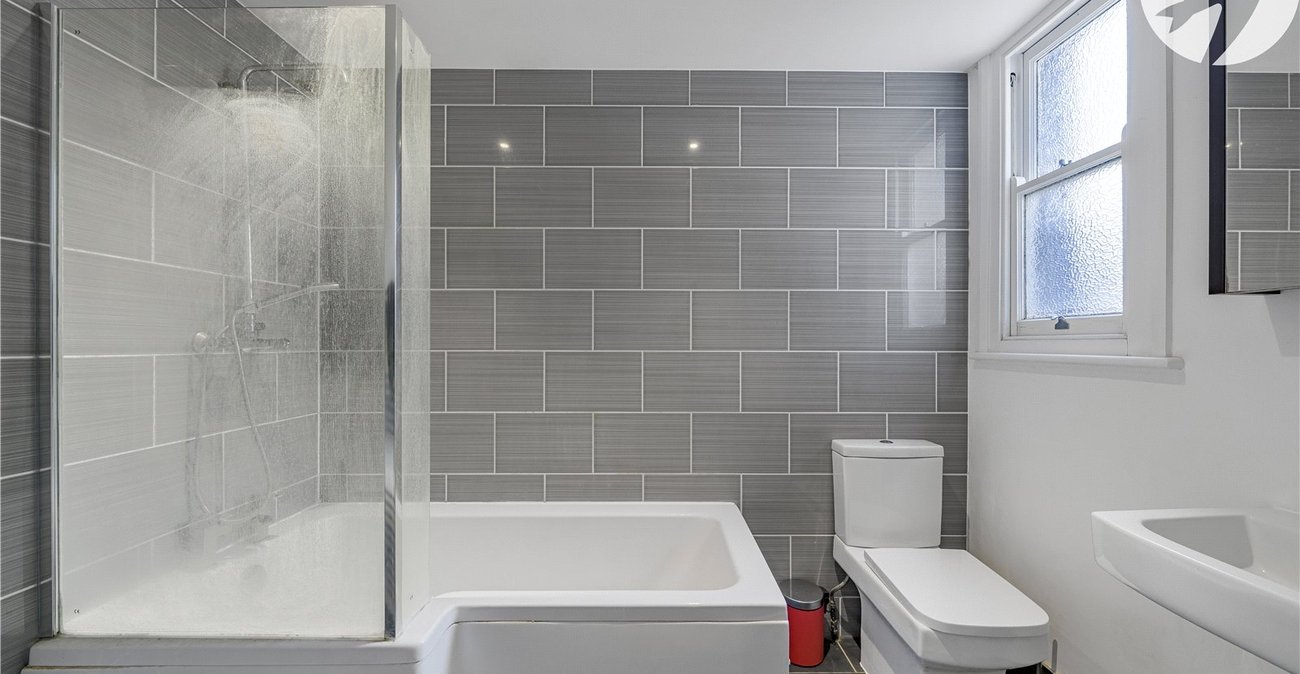 1 bedroom property for sale in Gravesend | Robinson Michael & Jackson