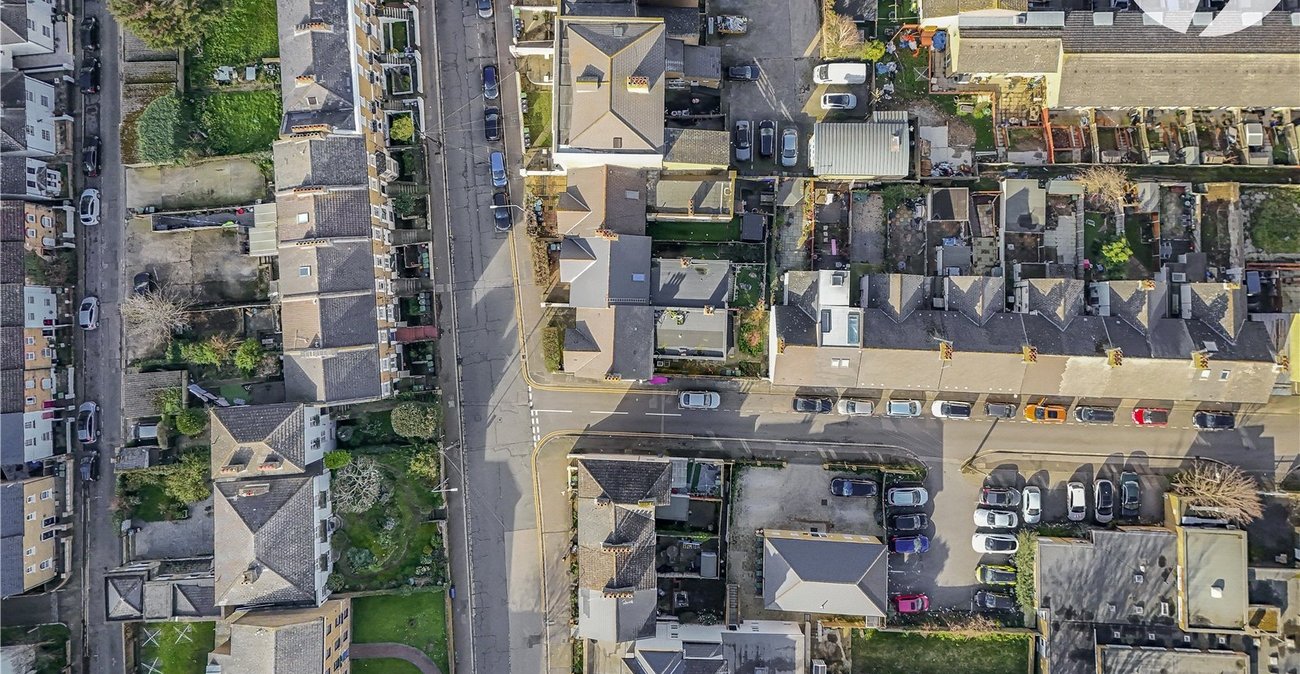 1 bedroom property for sale in Gravesend | Robinson Michael & Jackson