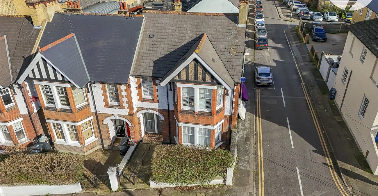 1 bedroom property for sale in Gravesend | Robinson Michael & Jackson