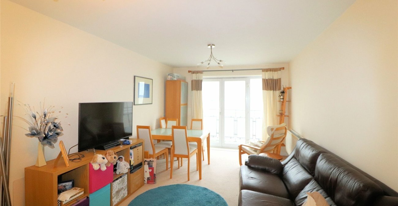 2 bedroom property for sale in Chichester Wharf | Robinson Jackson