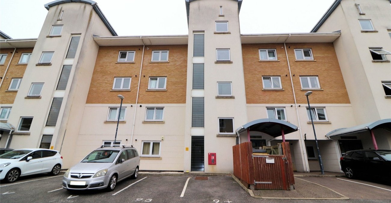 2 bedroom property for sale in Chichester Wharf | Robinson Jackson