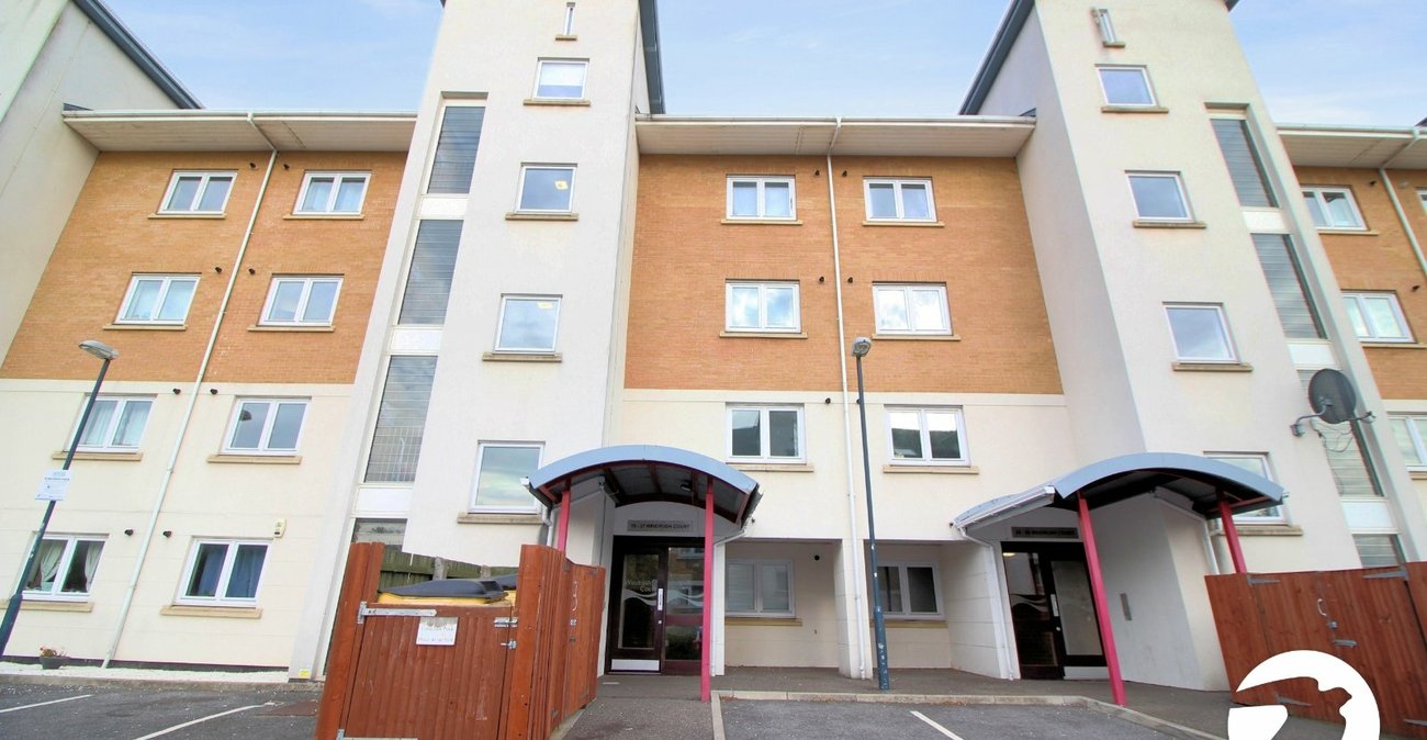 2 bedroom property for sale in Chichester Wharf | Robinson Jackson