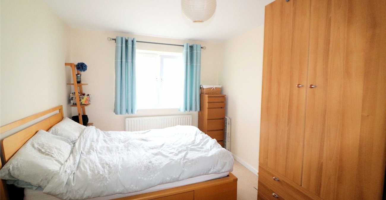 2 bedroom property for sale in Chichester Wharf | Robinson Jackson