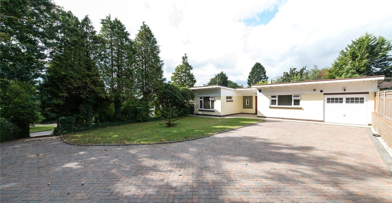 3 bedroom bungalow for sale in Maidstone | Robinson Michael & Jackson