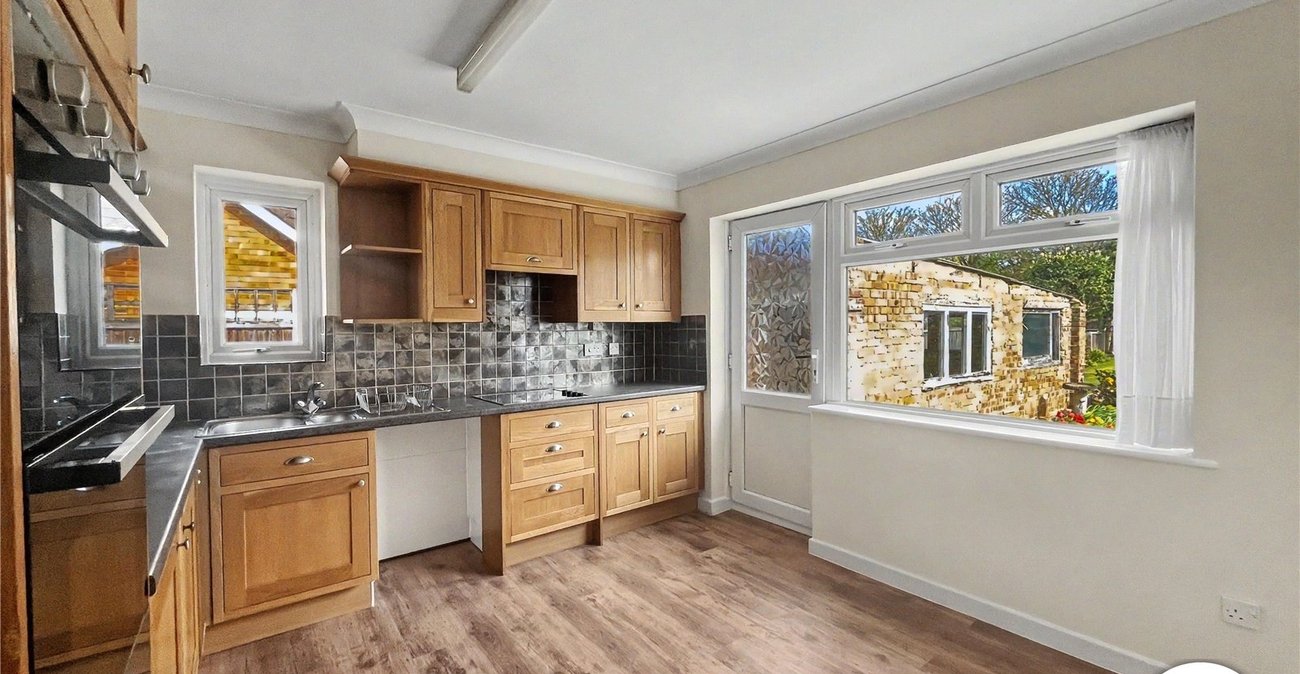 3 bedroom bungalow for sale in Sittingbourne | Robinson Michael & Jackson