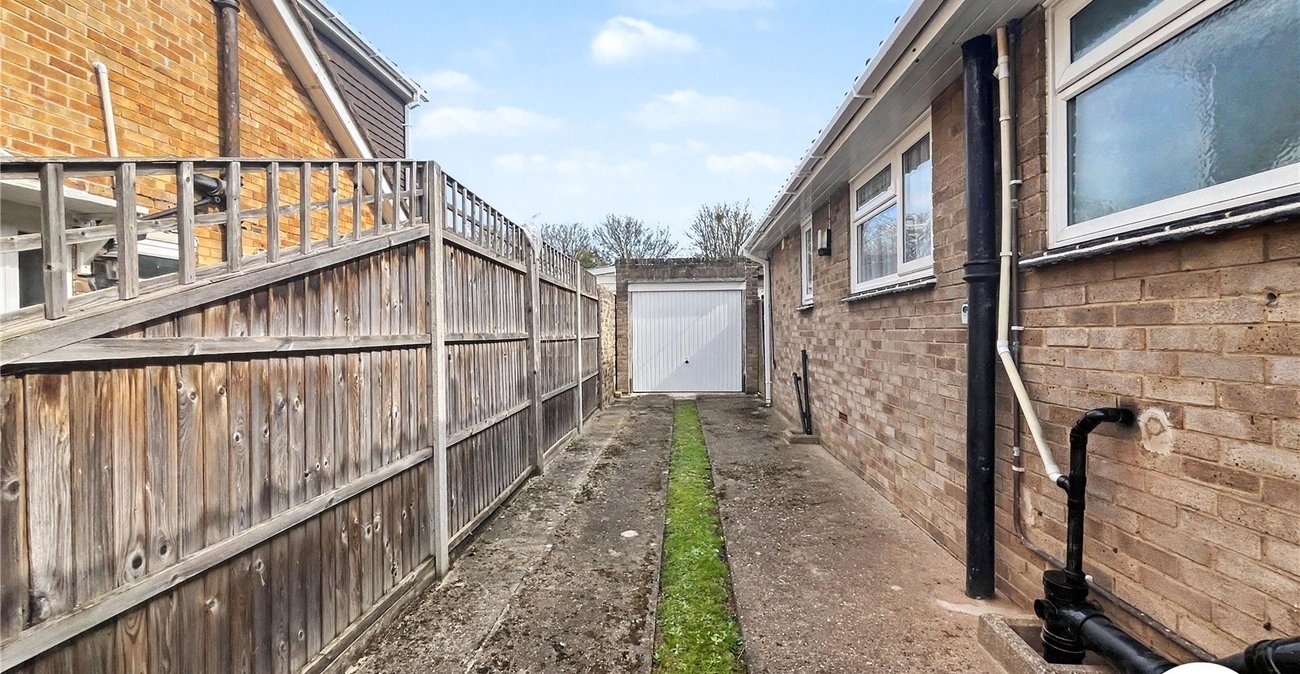 3 bedroom bungalow for sale in Sittingbourne | Robinson Michael & Jackson