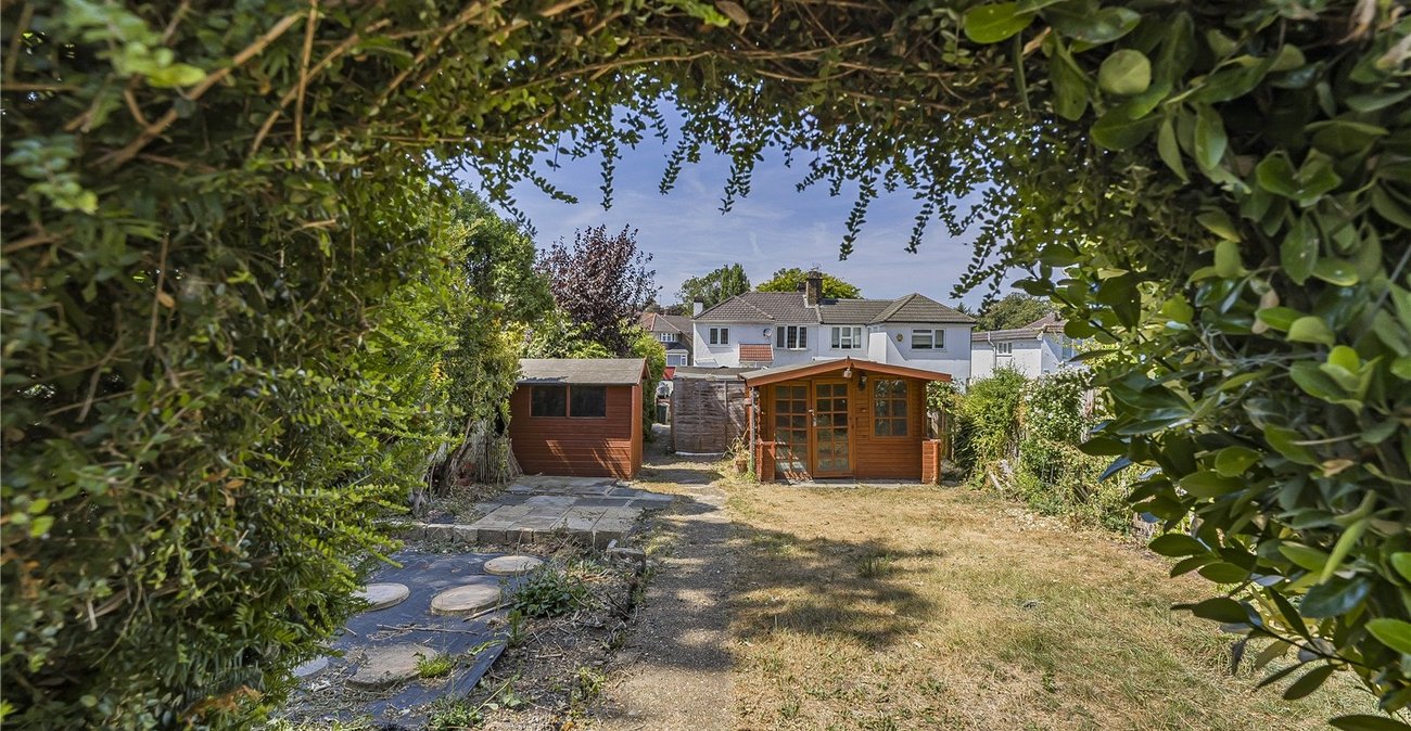 2 bedroom property for sale in West Dartford | Robinson Jackson