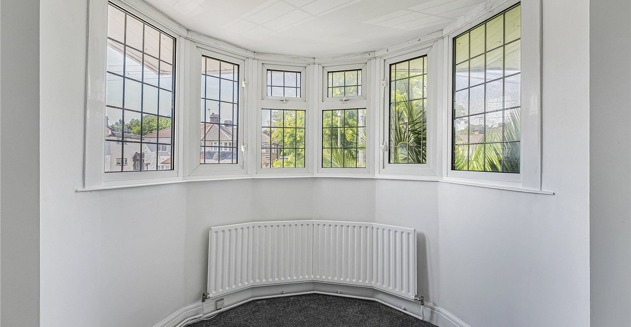 2 bedroom property for sale in West Dartford | Robinson Jackson