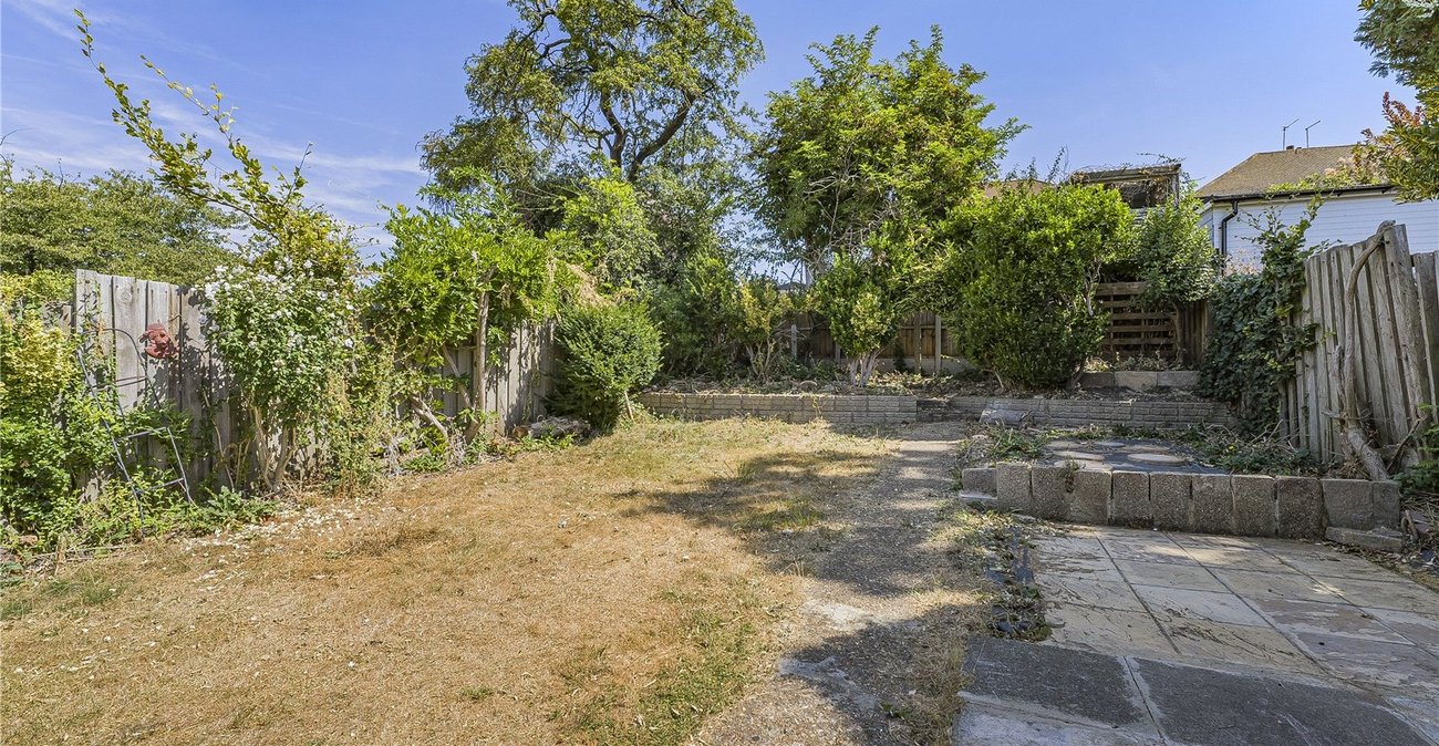 2 bedroom property for sale in West Dartford | Robinson Jackson