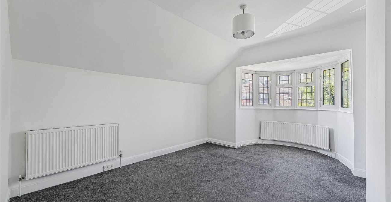 2 bedroom property for sale in West Dartford | Robinson Jackson
