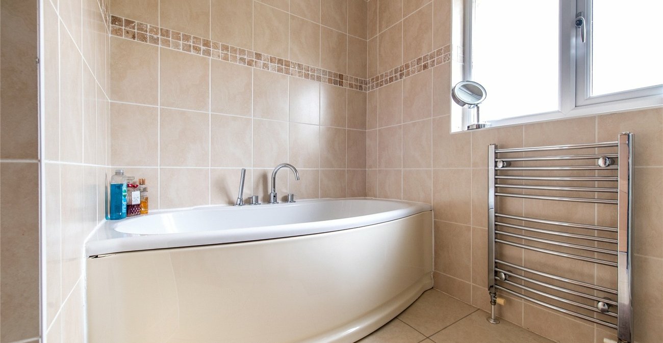 4 bedroom house for sale in Gravesend | Robinson Michael & Jackson