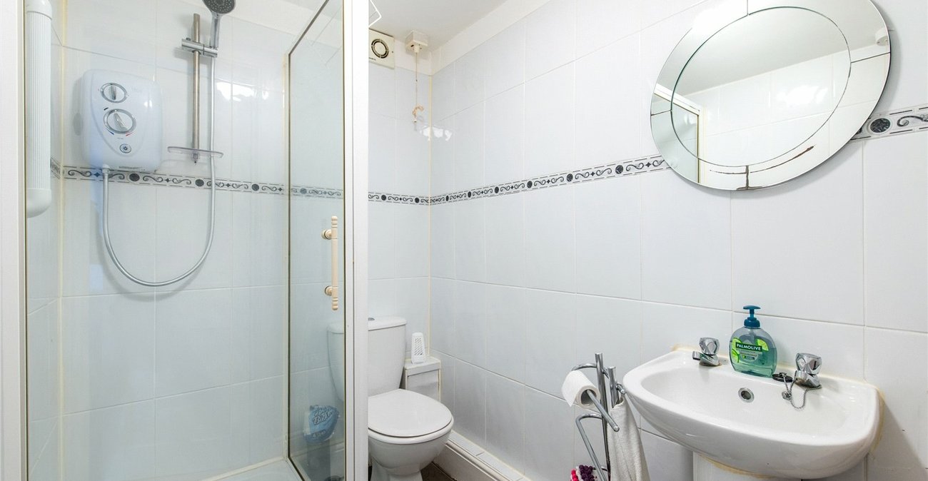 4 bedroom house for sale in Gravesend | Robinson Michael & Jackson