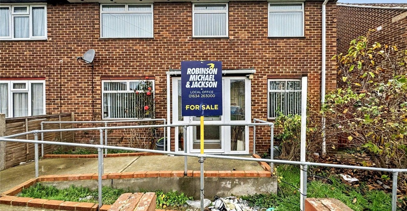 3 bedroom house for sale in Twydall | Robinson Michael & Jackson