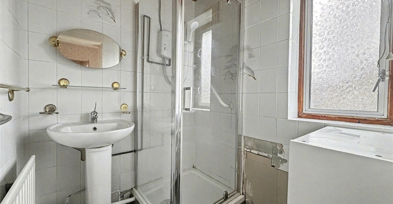 3 bedroom house for sale in Twydall | Robinson Michael & Jackson