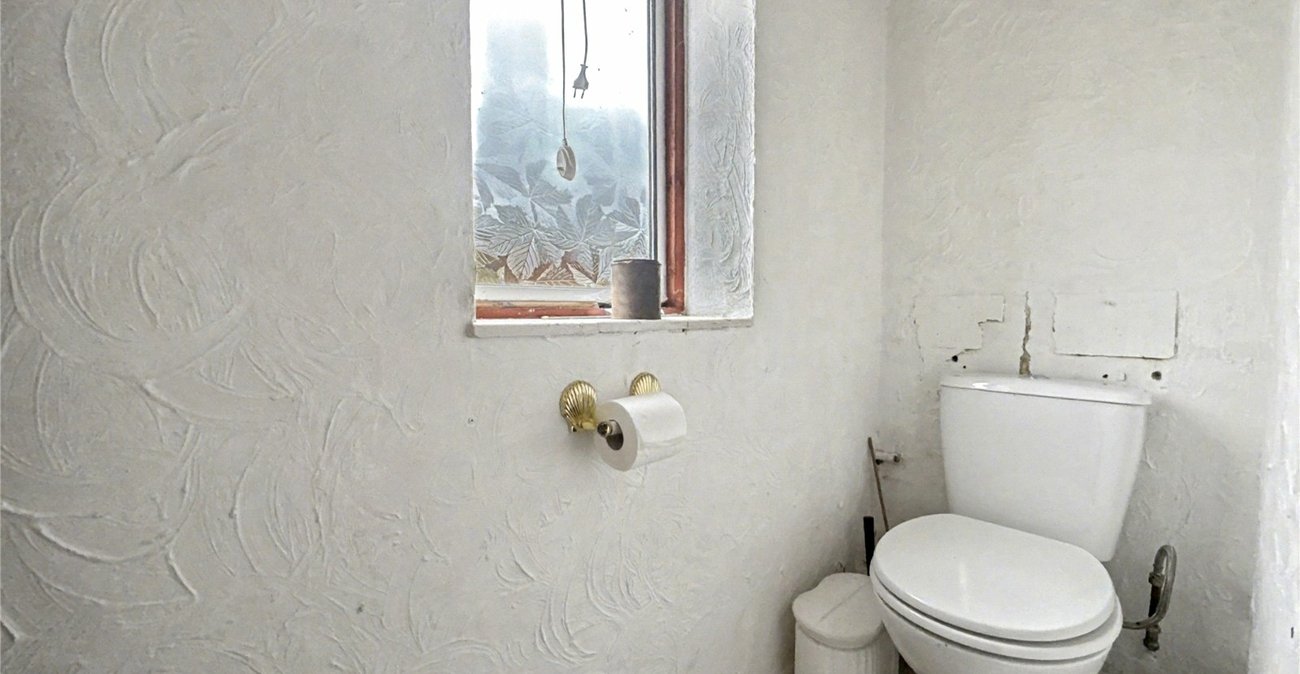 3 bedroom house for sale in Twydall | Robinson Michael & Jackson