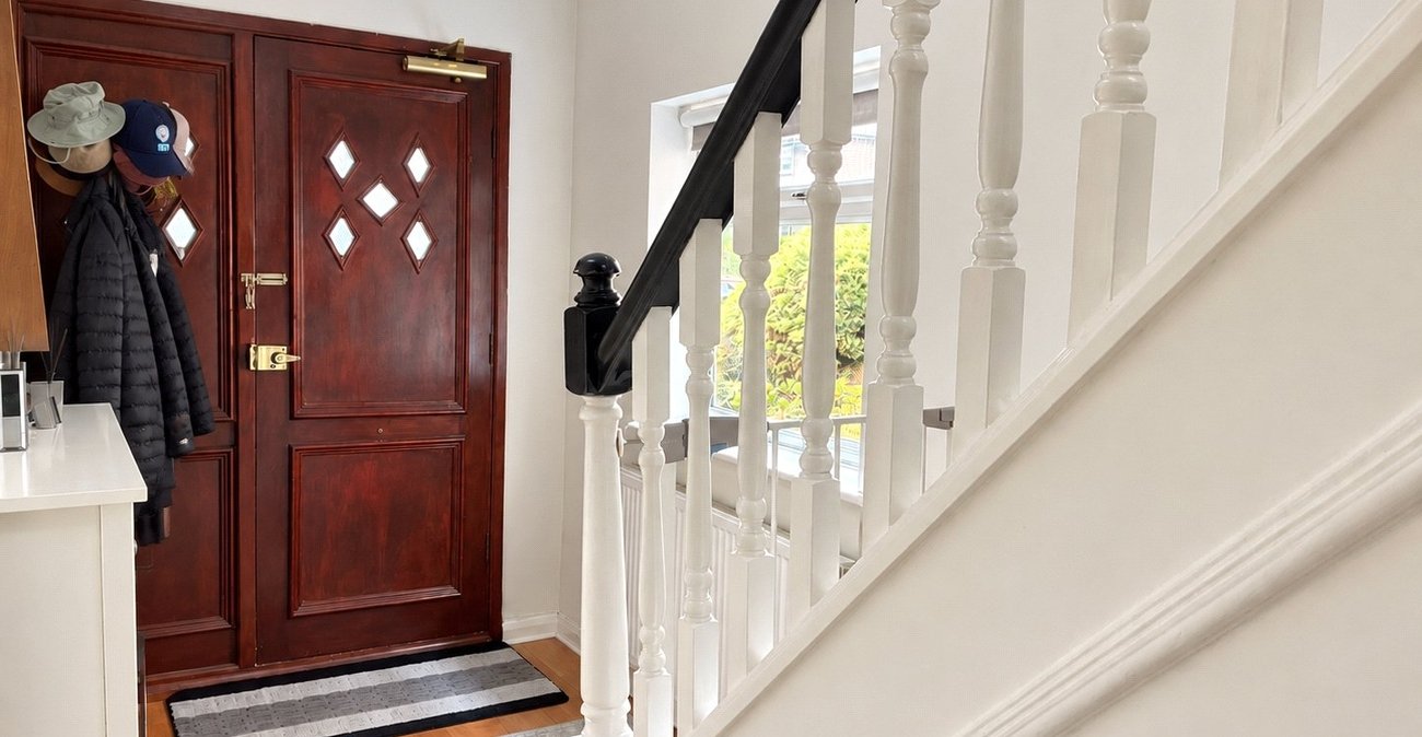 3 bedroom house for sale in London | Robinson Jackson