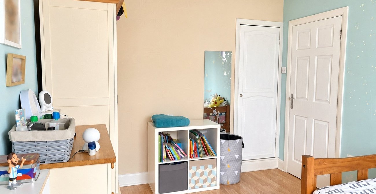 3 bedroom house for sale in London | Robinson Jackson