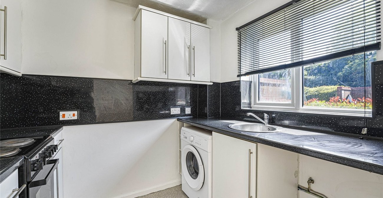 1 bedroom property for sale in Greenhithe | Robinson Jackson