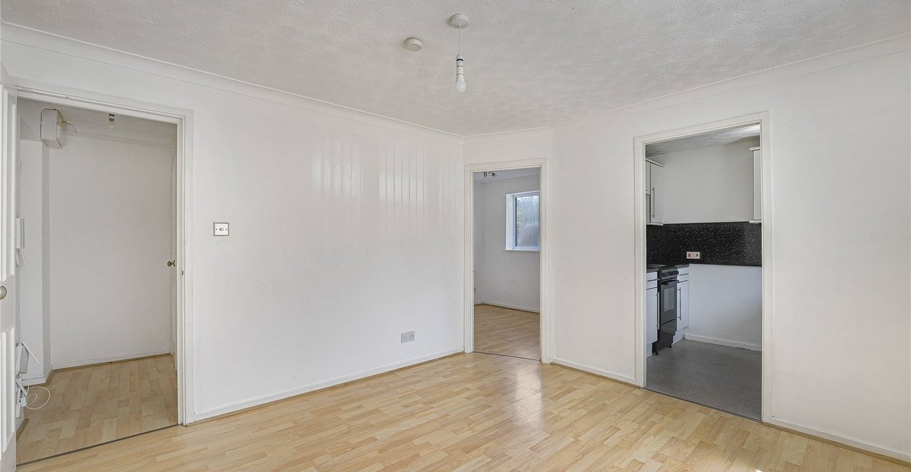 1 bedroom property for sale in Greenhithe | Robinson Jackson