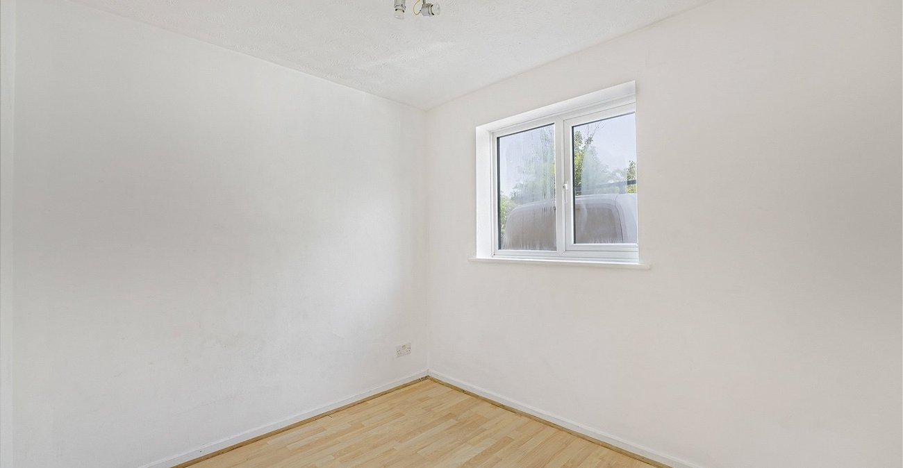 1 bedroom property for sale in Greenhithe | Robinson Jackson