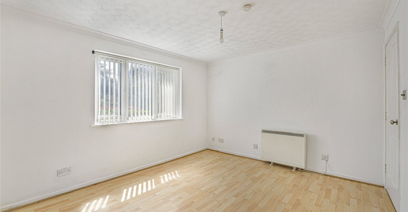 1 bedroom property for sale in Greenhithe | Robinson Jackson