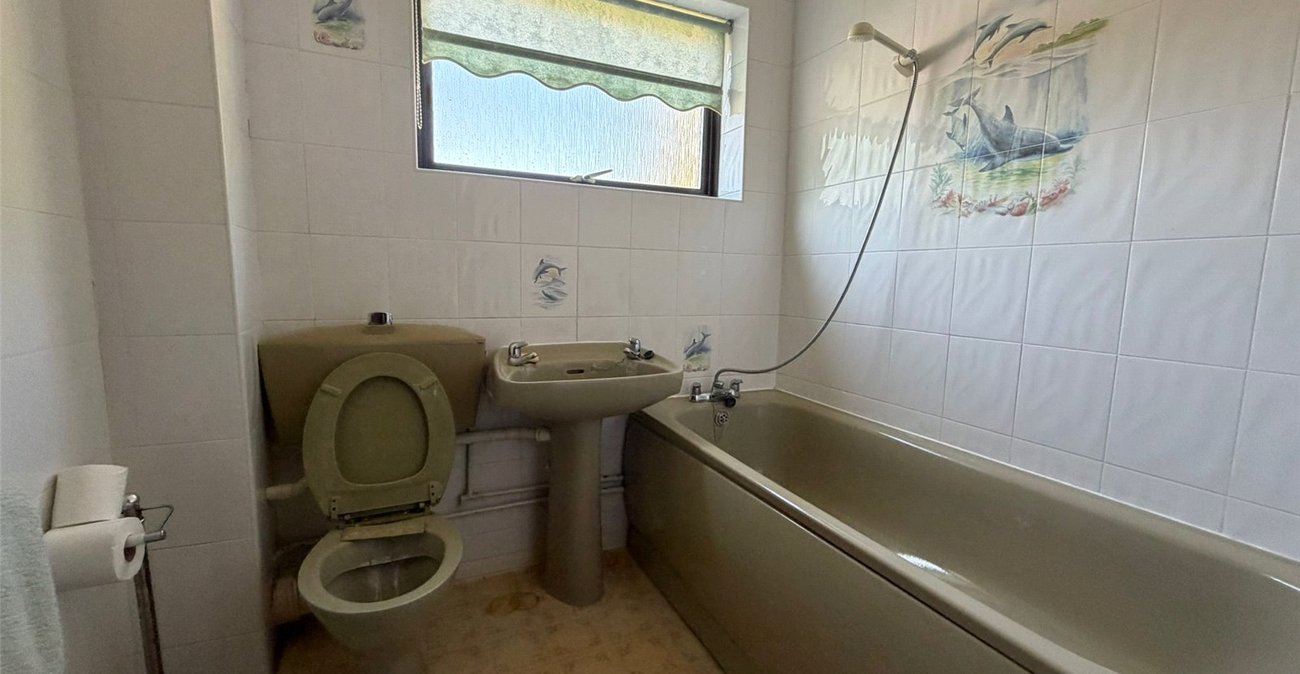 3 bedroom house for sale in Gravesend | Robinson Michael & Jackson