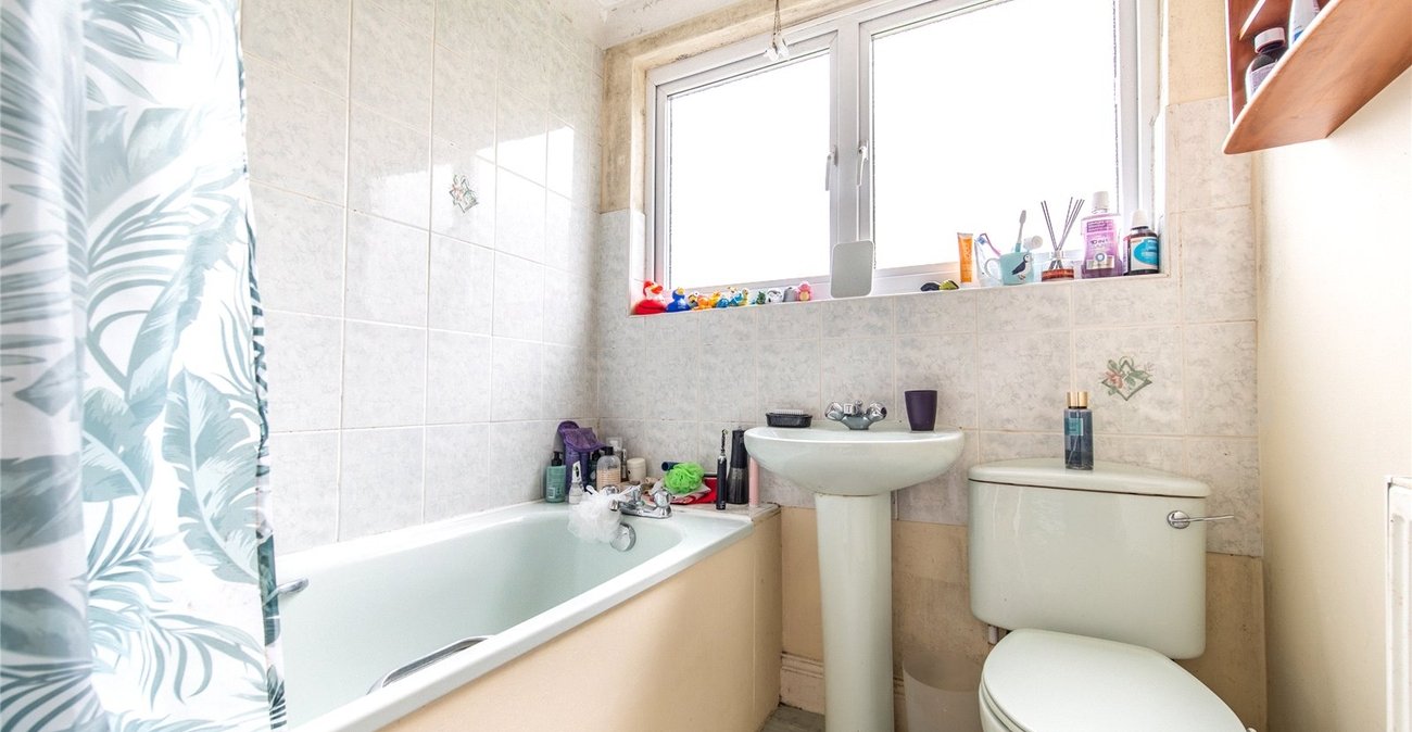 3 bedroom house for sale in Borden | Robinson Michael & Jackson