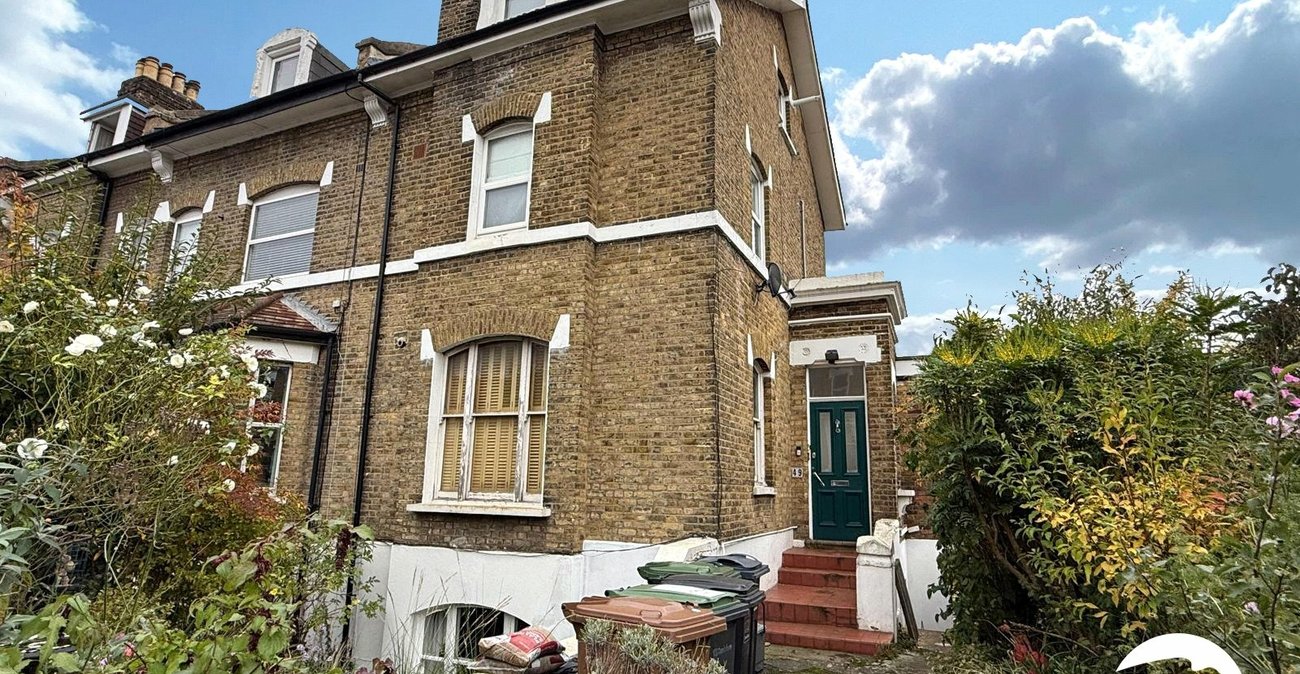 1 bedroom property for sale in London | Robinson Jackson