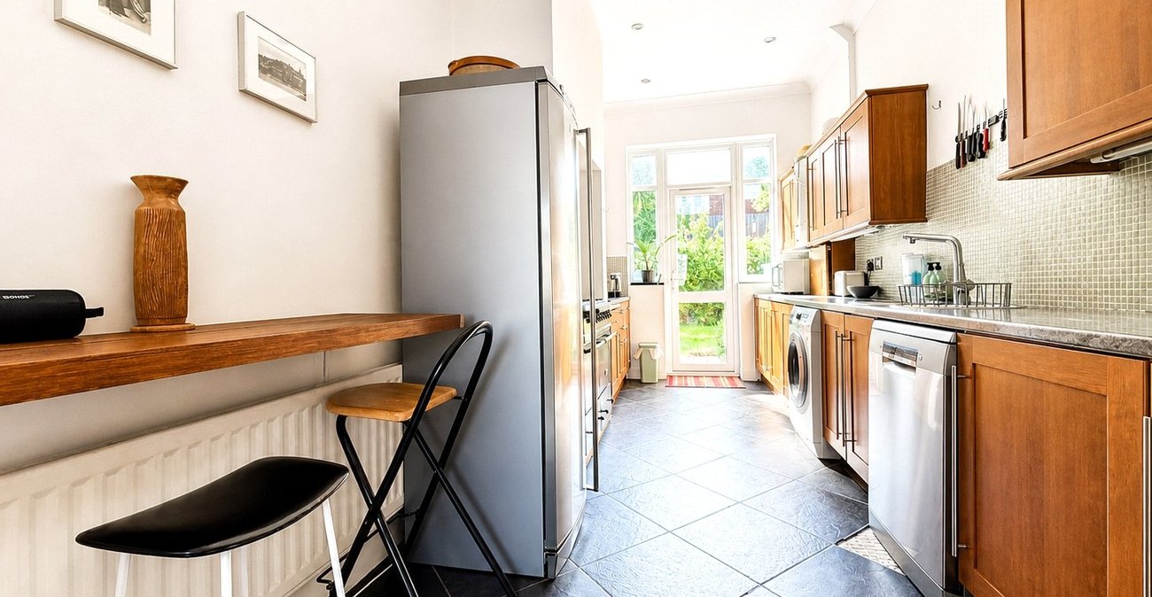 4 bedroom house for sale in London | Robinson Jackson