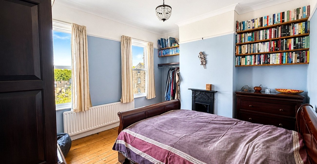4 bedroom house for sale in London | Robinson Jackson
