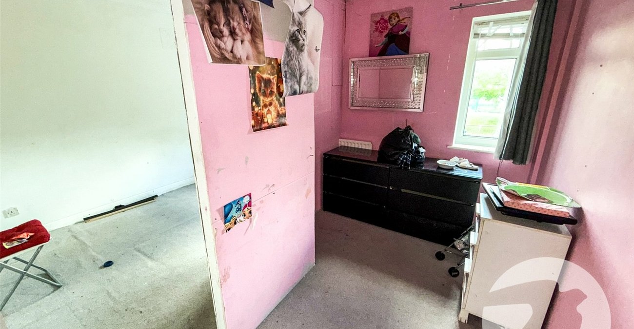 2 bedroom property for sale in Mottingham | Robinson Jackson