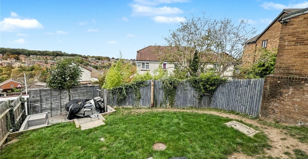 3 bedroom house for sale in Walderslade | Robinson Michael & Jackson