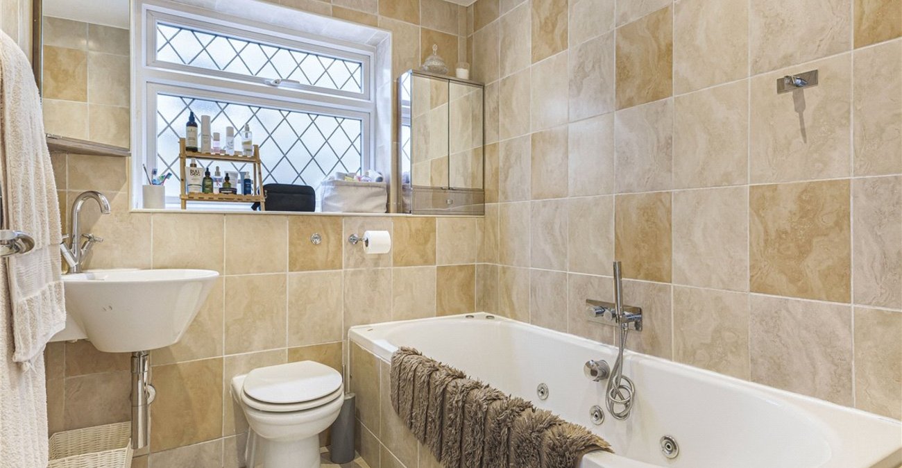 4 bedroom house for sale in Green Street Green | Robinson Jackson