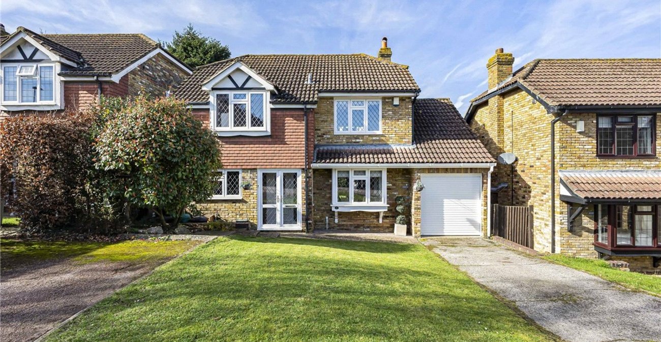 4 bedroom house for sale in Green Street Green | Robinson Jackson