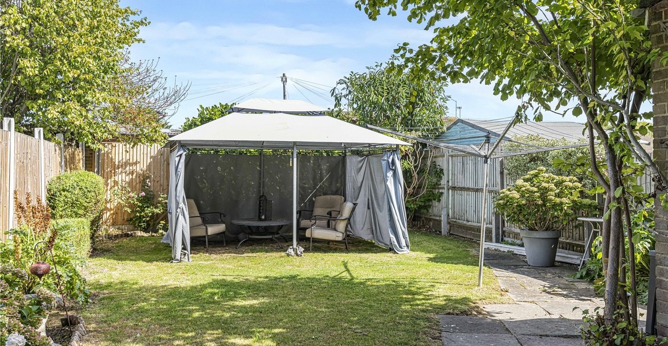 3 bedroom house for sale in Joydens Wood | Robinson Jackson