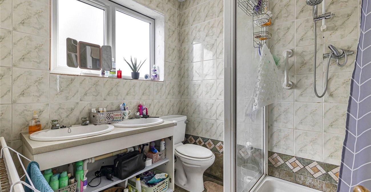3 bedroom house for sale in Cuxton | Robinson Michael & Jackson