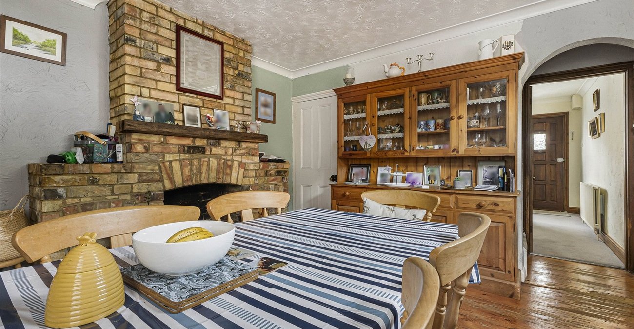 3 bedroom house for sale in Cuxton | Robinson Michael & Jackson