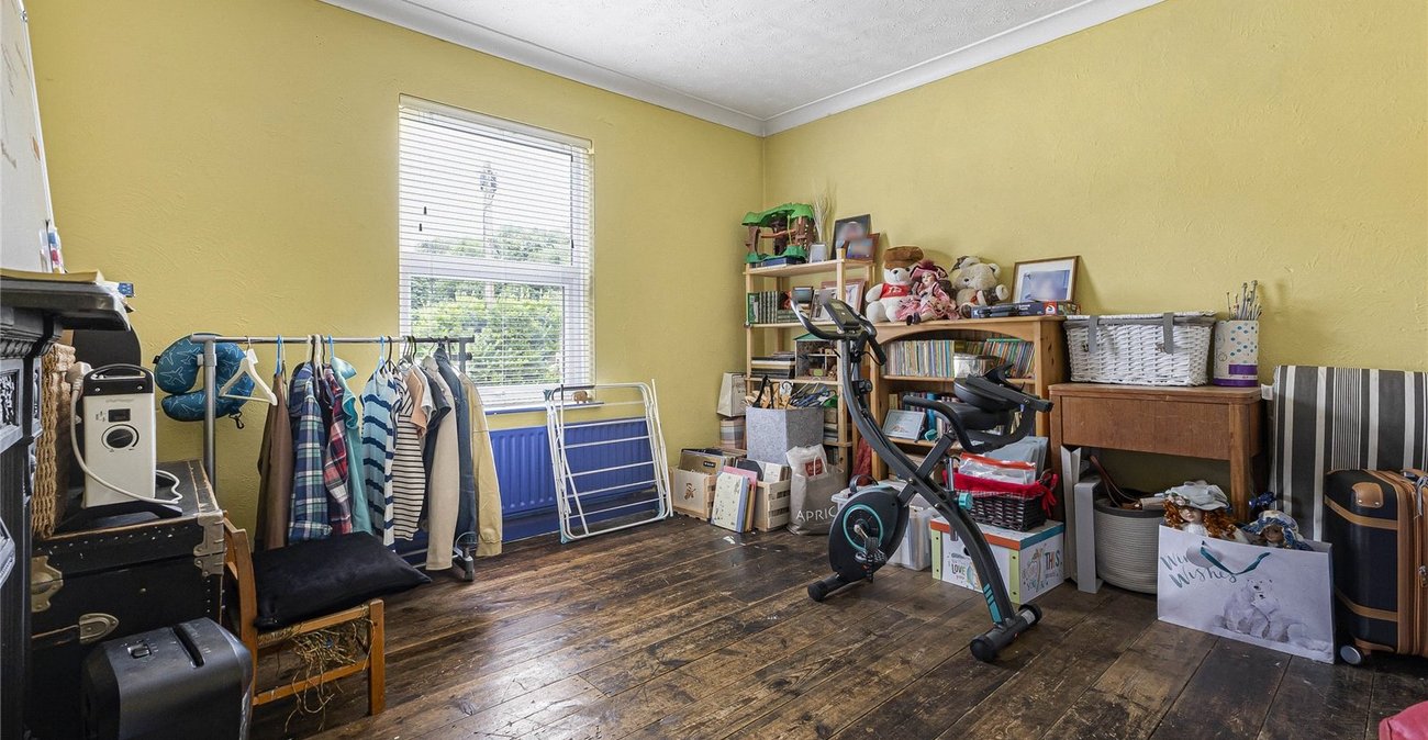 3 bedroom house for sale in Cuxton | Robinson Michael & Jackson