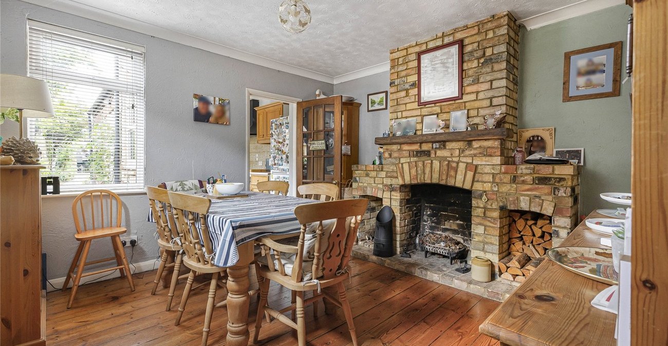 3 bedroom house for sale in Cuxton | Robinson Michael & Jackson