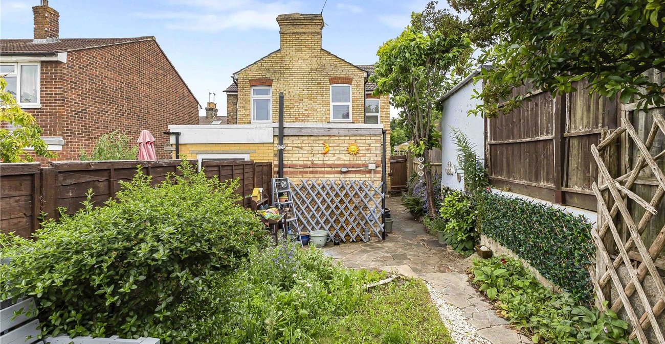3 bedroom house for sale in Cuxton | Robinson Michael & Jackson