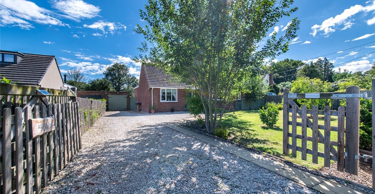 3 bedroom bungalow for sale in Grafty Green | Robinson Michael & Jackson