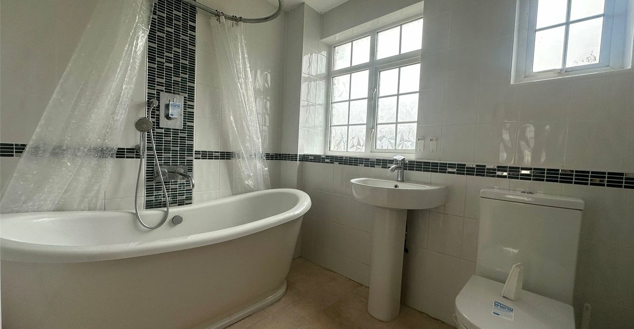 3 bedroom house for sale in Gravesend | Robinson Michael & Jackson