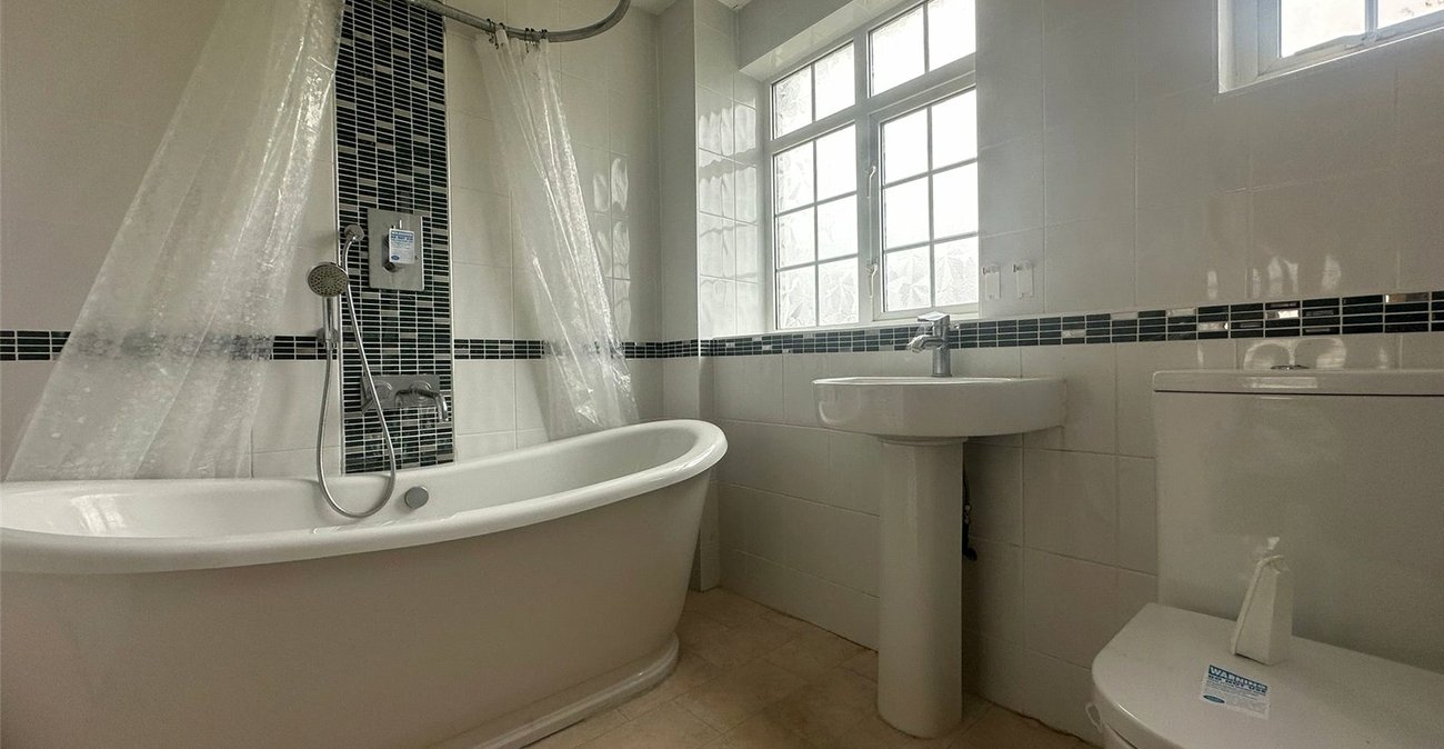 3 bedroom house for sale in Gravesend | Robinson Michael & Jackson