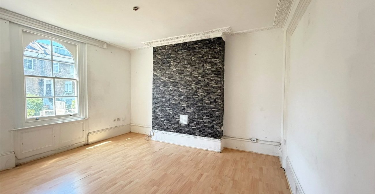 6 bedroom house for sale in Woolwich | Robinson Jackson