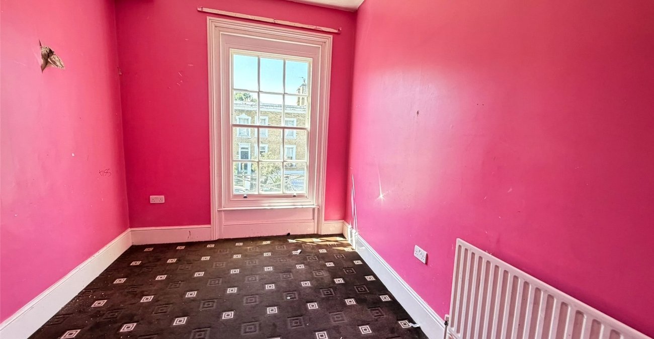 6 bedroom house for sale in Woolwich | Robinson Jackson