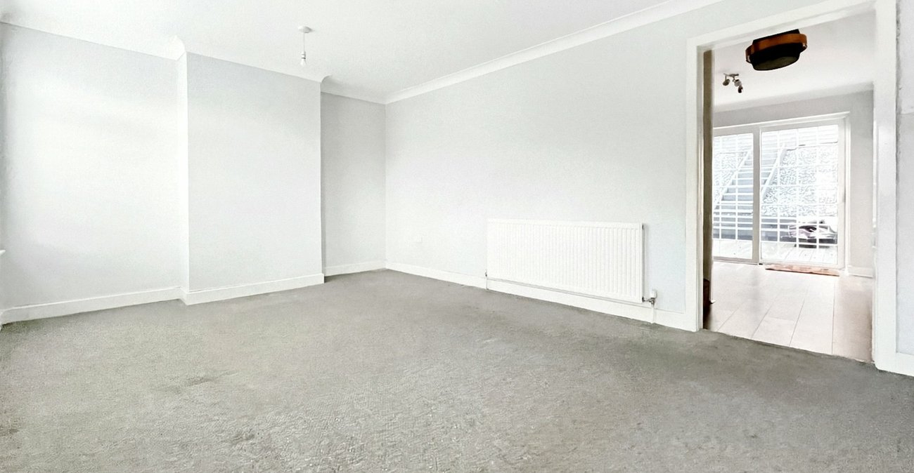 3 bedroom house for sale in Davis Estate | Robinson Michael & Jackson