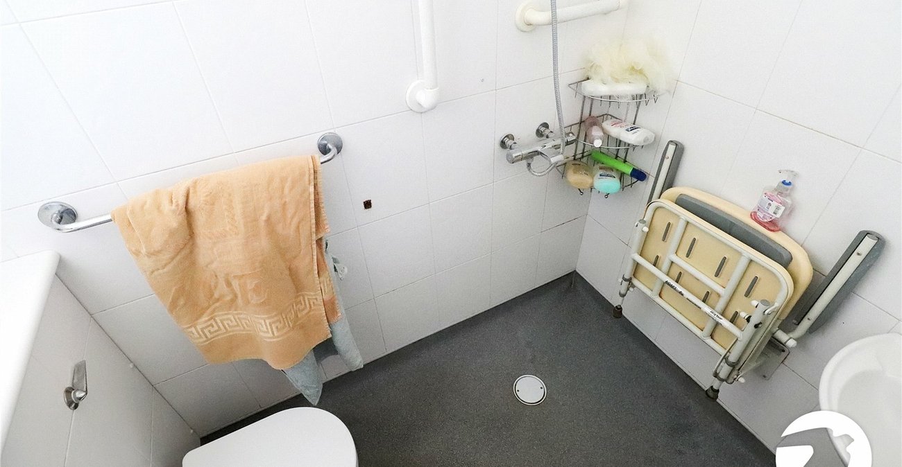 3 bedroom house for sale in Abbey Wood | Robinson Jackson