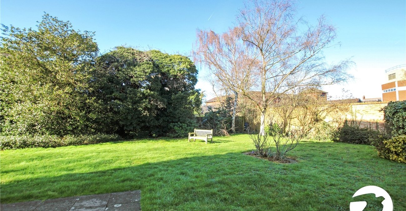 2 bedroom property for sale in Eltham | Robinson Jackson