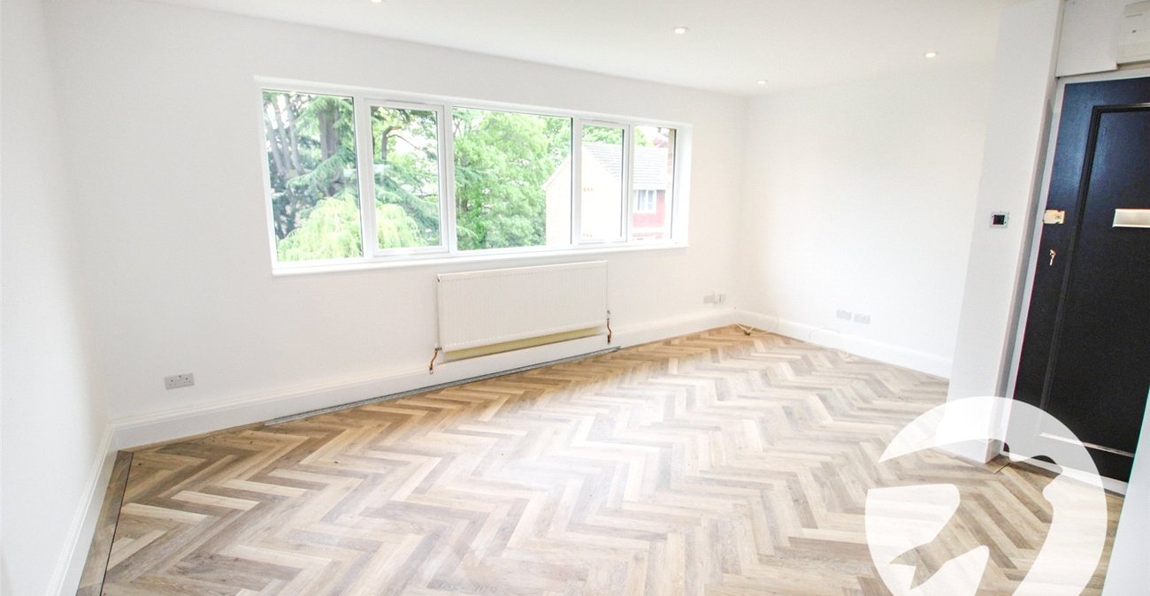 2 bedroom property for sale in London | Robinson Jackson