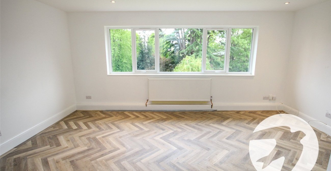 2 bedroom property for sale in London | Robinson Jackson